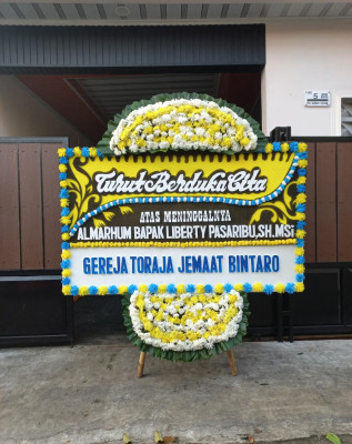 Papan Bunga Duka di Cipari